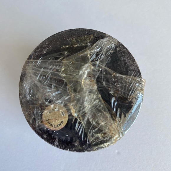 Vtg Round Wood Trinket Pill Box Hand Tooled Embossed With Metal Lizard‎ on Lid - Picture 7 of 7